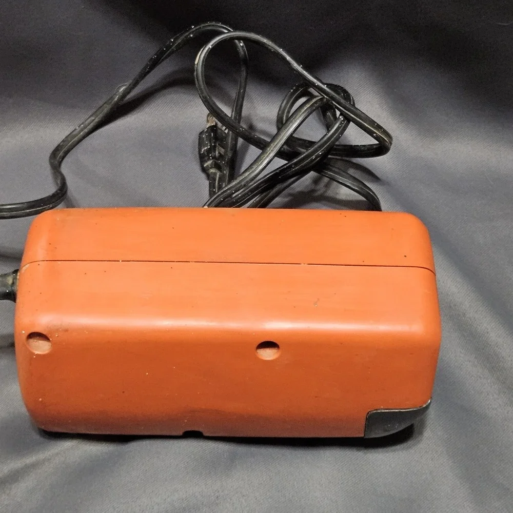 Vintage Panasonic Electric Pencil Sharpener Model KP-88A Orange MCM Space Age.‎